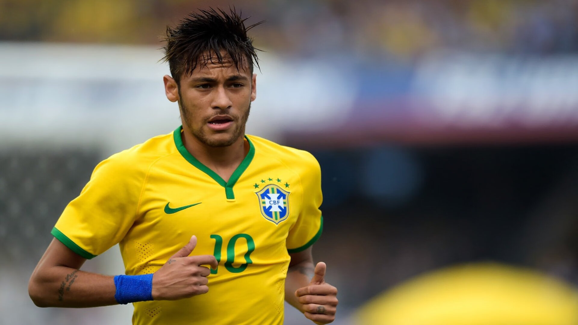 沃尔夫斯堡防守端默契提升保持不败，沃尔夫斯堡后卫